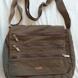 Baggallini Messenger bag